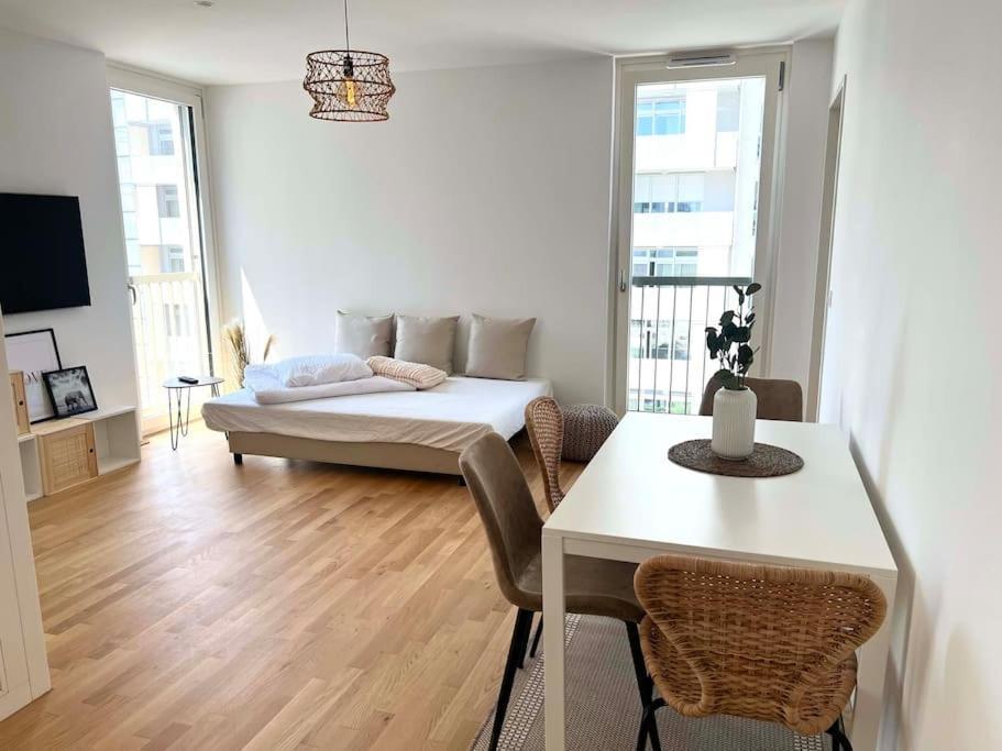 Donaublick Oasis: Stylische Wohnung Wien Exterior foto