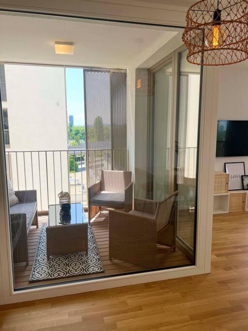Donaublick Oasis: Stylische Wohnung Wien Exterior foto